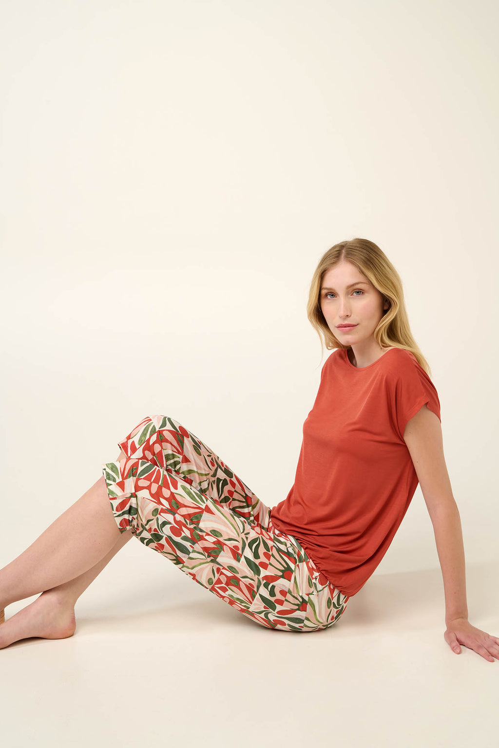 https://assets.vampfashion.com/SOFTONE_TMP_IMAGES/4_0842775158.jpg