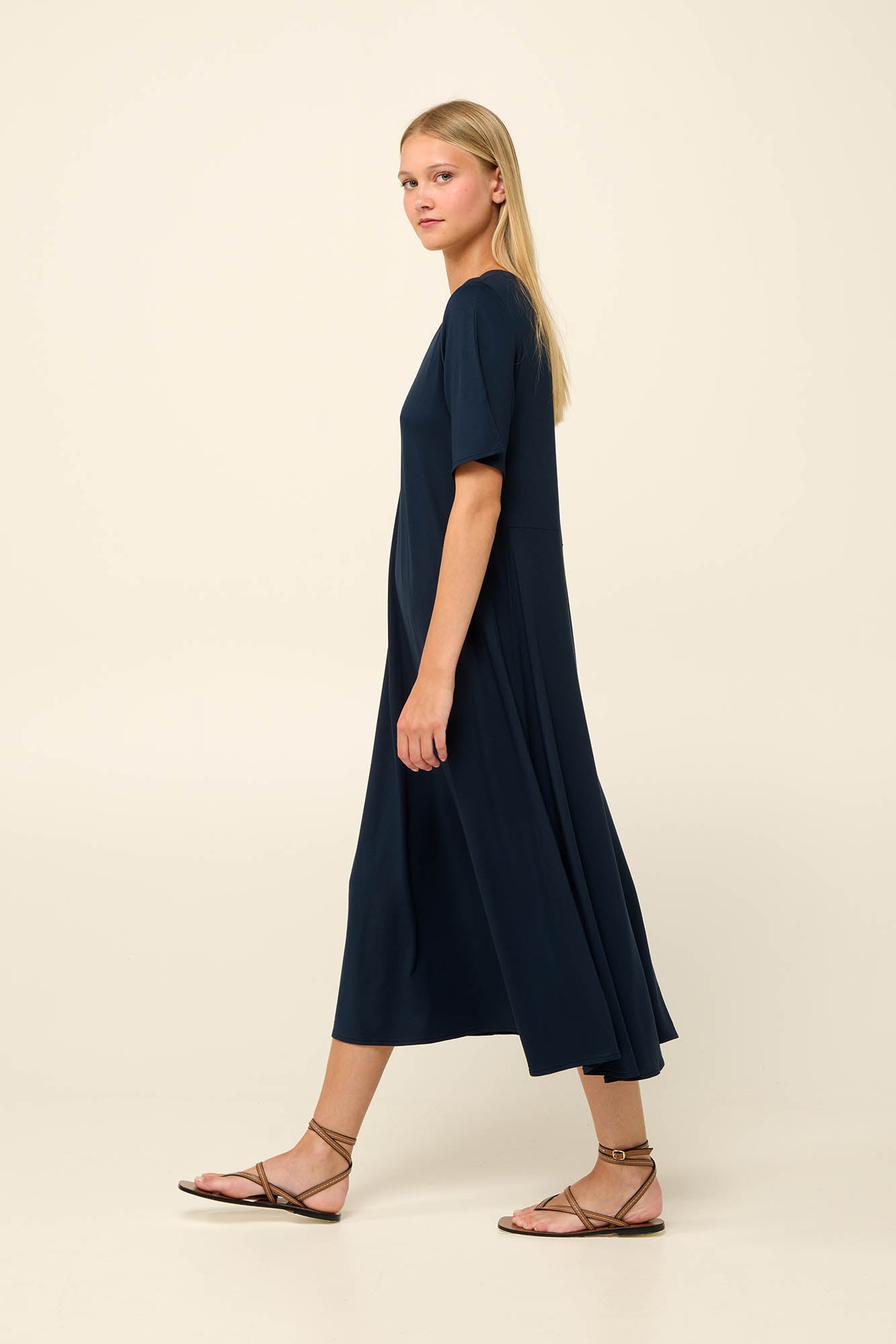 https://assets.vampfashion.com/SOFTONE_TMP_IMAGES/4_0846502282.jpg