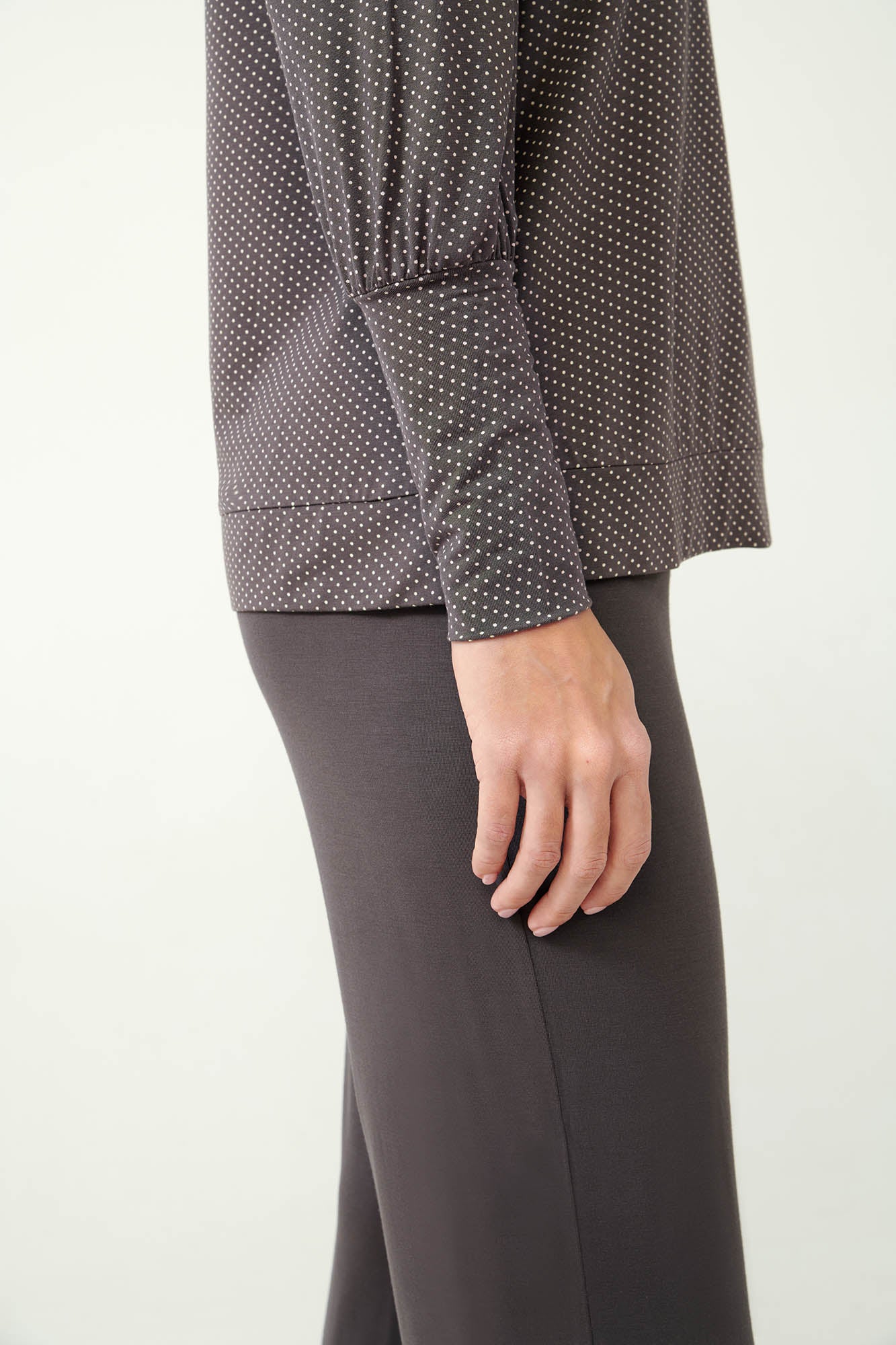 https://assets.vampfashion.com/SOFTONE_TMP_IMAGES/4_0850325145.jpg
