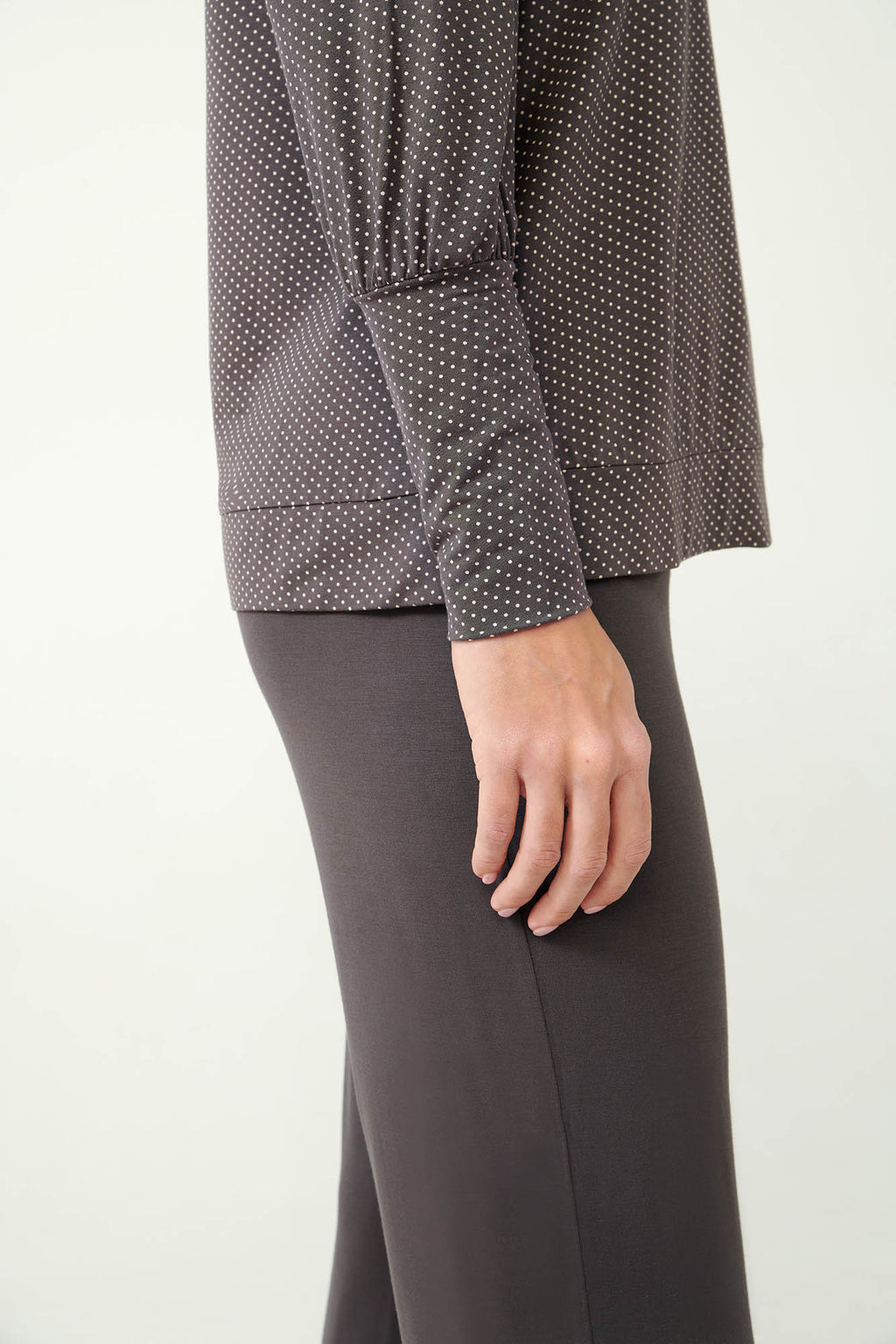 https://assets.vampfashion.com/SOFTONE_TMP_IMAGES/4_0850325145.jpg