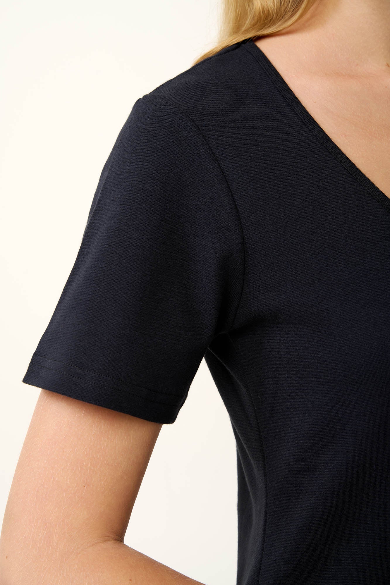 https://assets.vampfashion.com/SOFTONE_TMP_IMAGES/4_0943442743.jpg