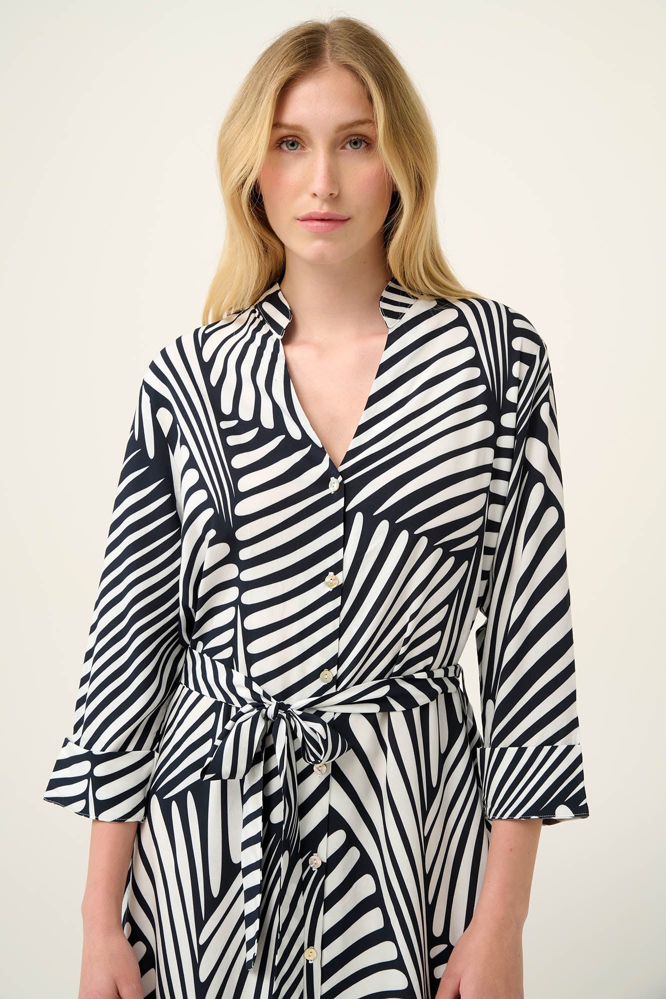 https://assets.vampfashion.com/SOFTONE_TMP_IMAGES/4_0960864406.jpg