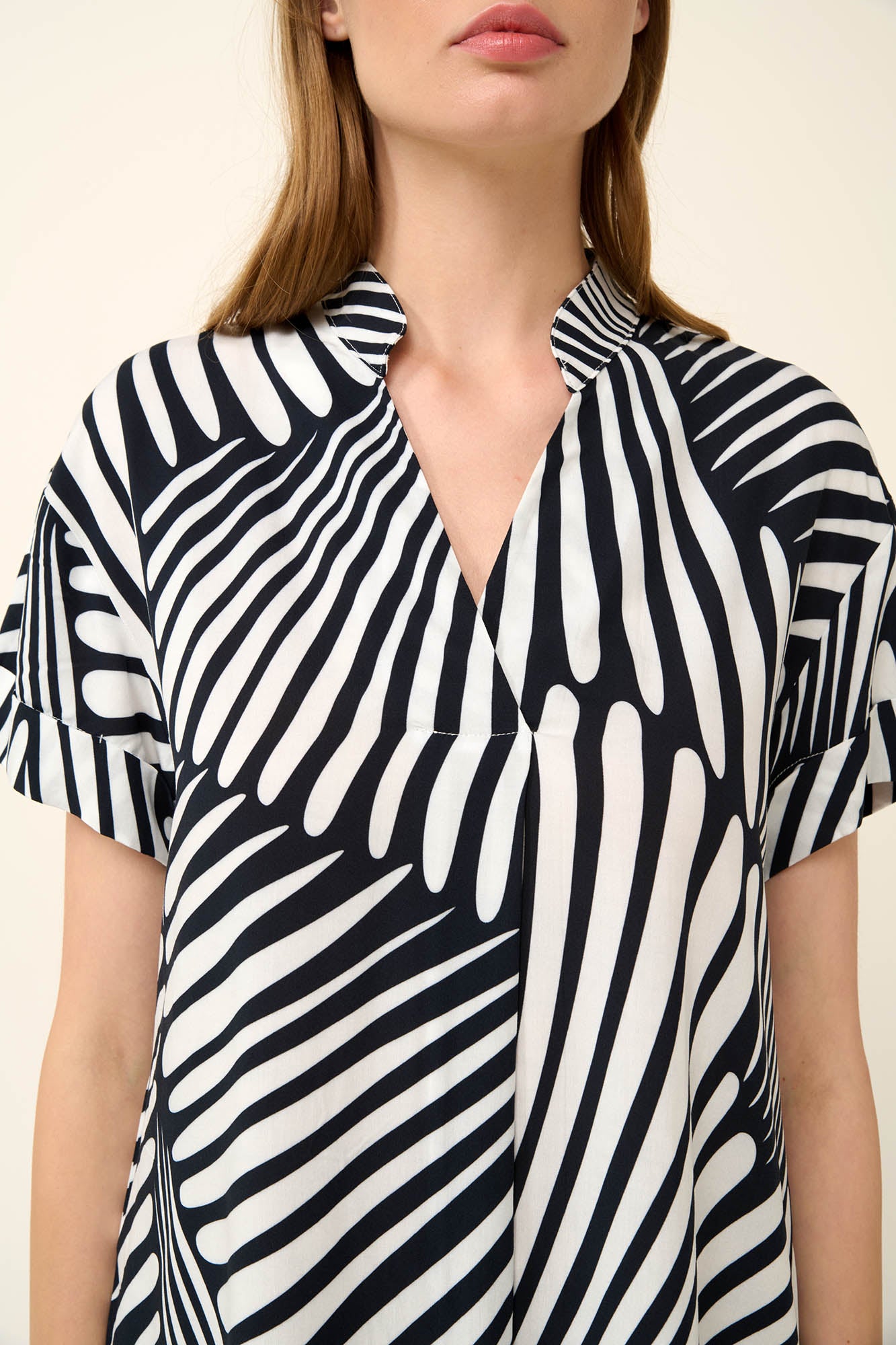 https://assets.vampfashion.com/SOFTONE_TMP_IMAGES/4_0968745005.jpg