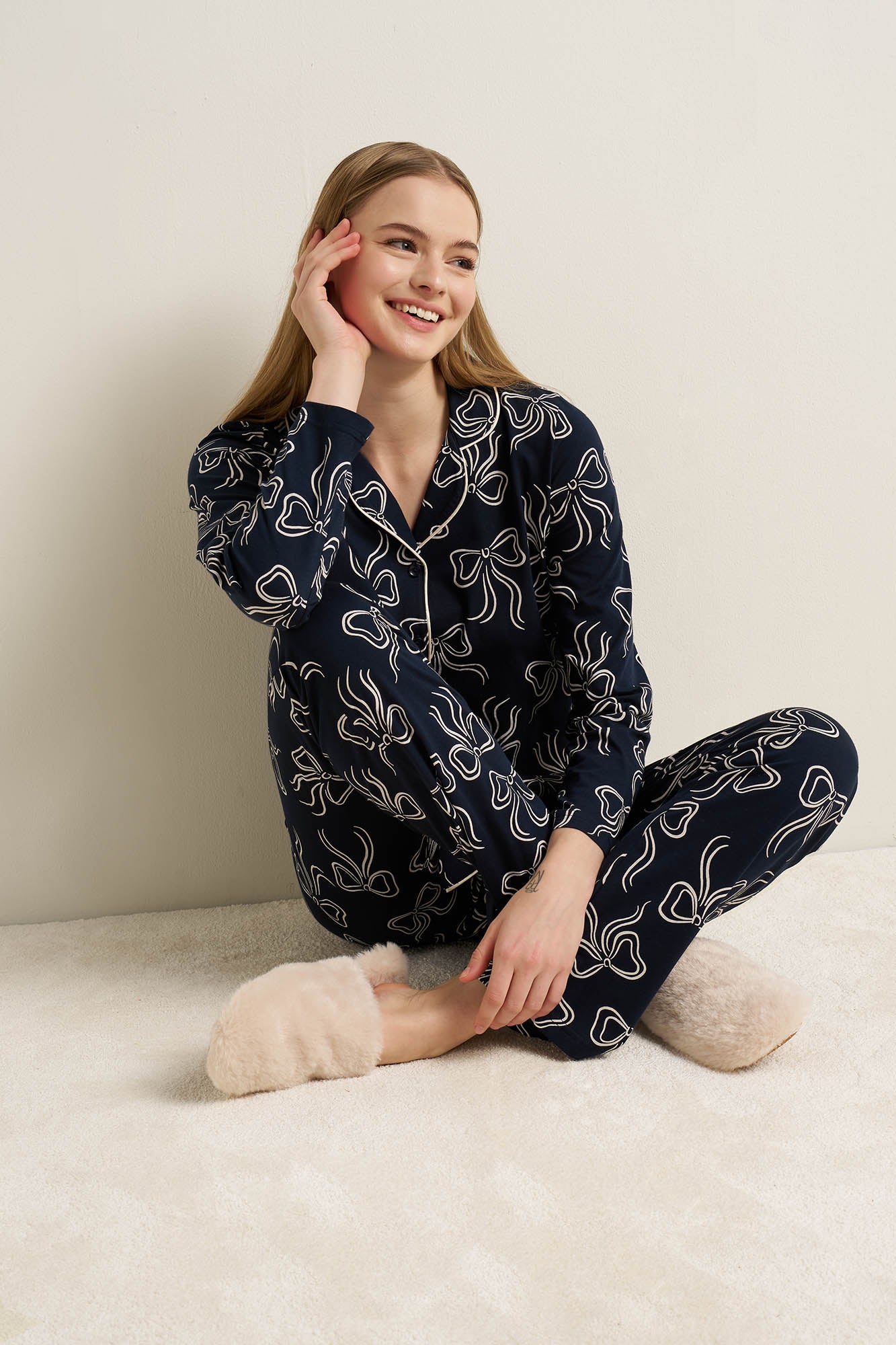 https://assets.vampfashion.com/SOFTONE_TMP_IMAGES/4_0982899911.jpg