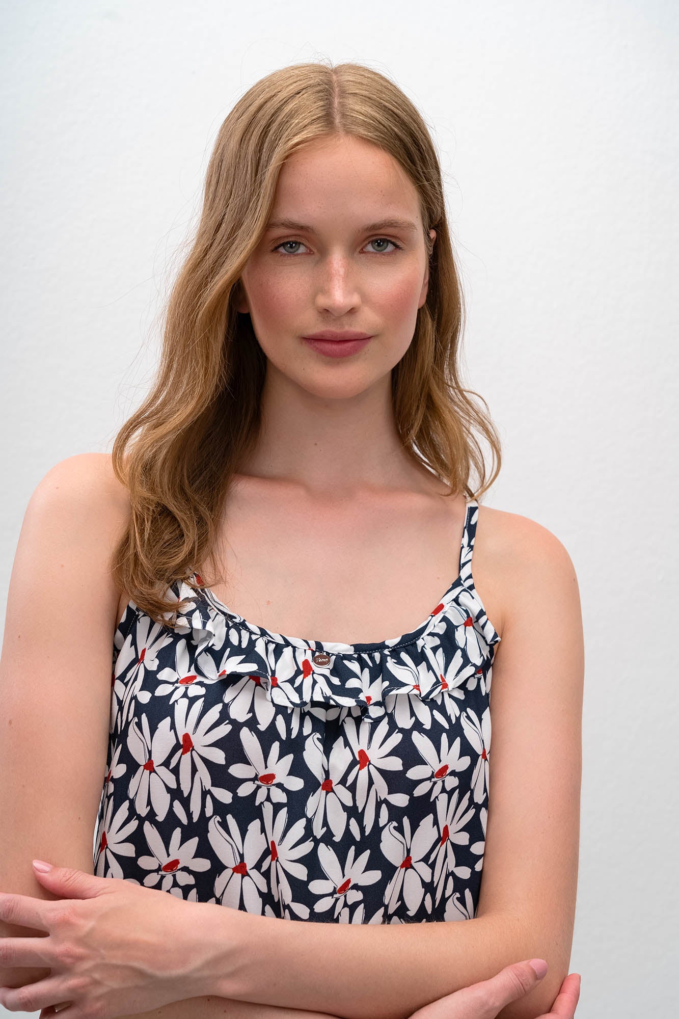https://assets.vampfashion.com/SOFTONE_TMP_IMAGES/5_0505346473.jpg