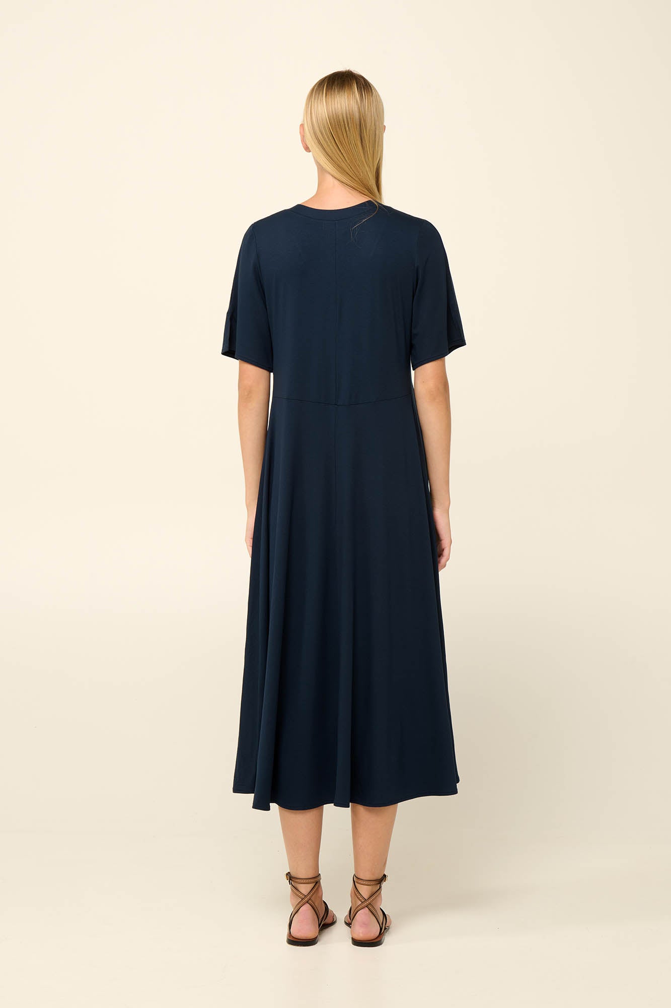https://assets.vampfashion.com/SOFTONE_TMP_IMAGES/5_0627319525.jpg