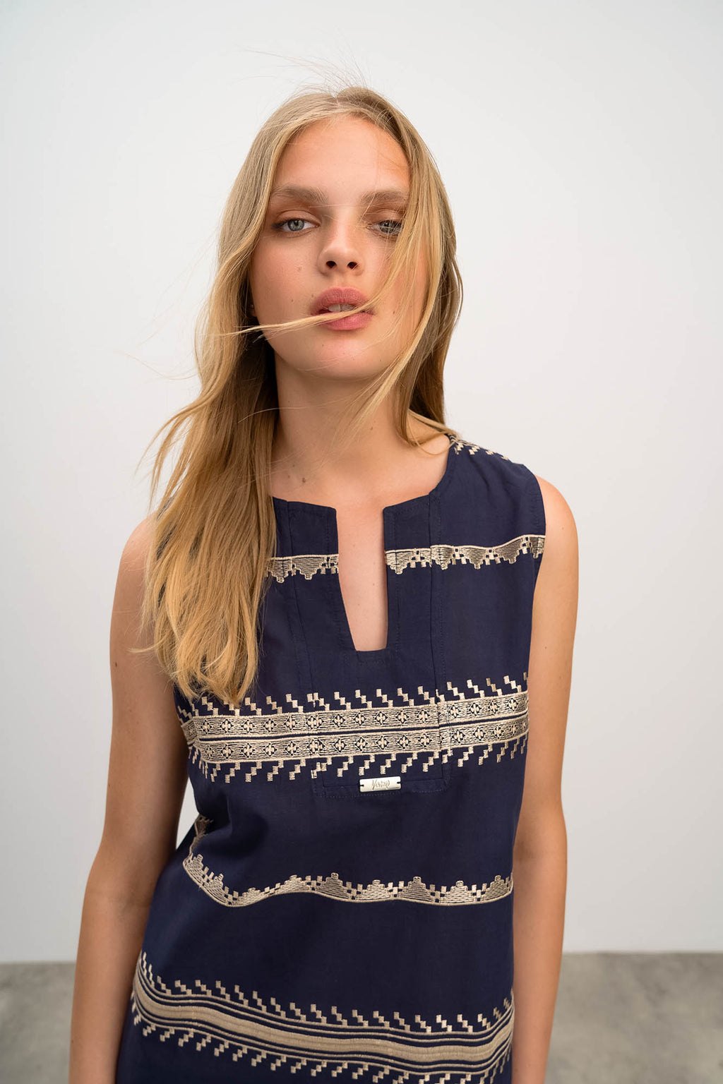 https://assets.vampfashion.com/SOFTONE_TMP_IMAGES/5_0667959819.jpg