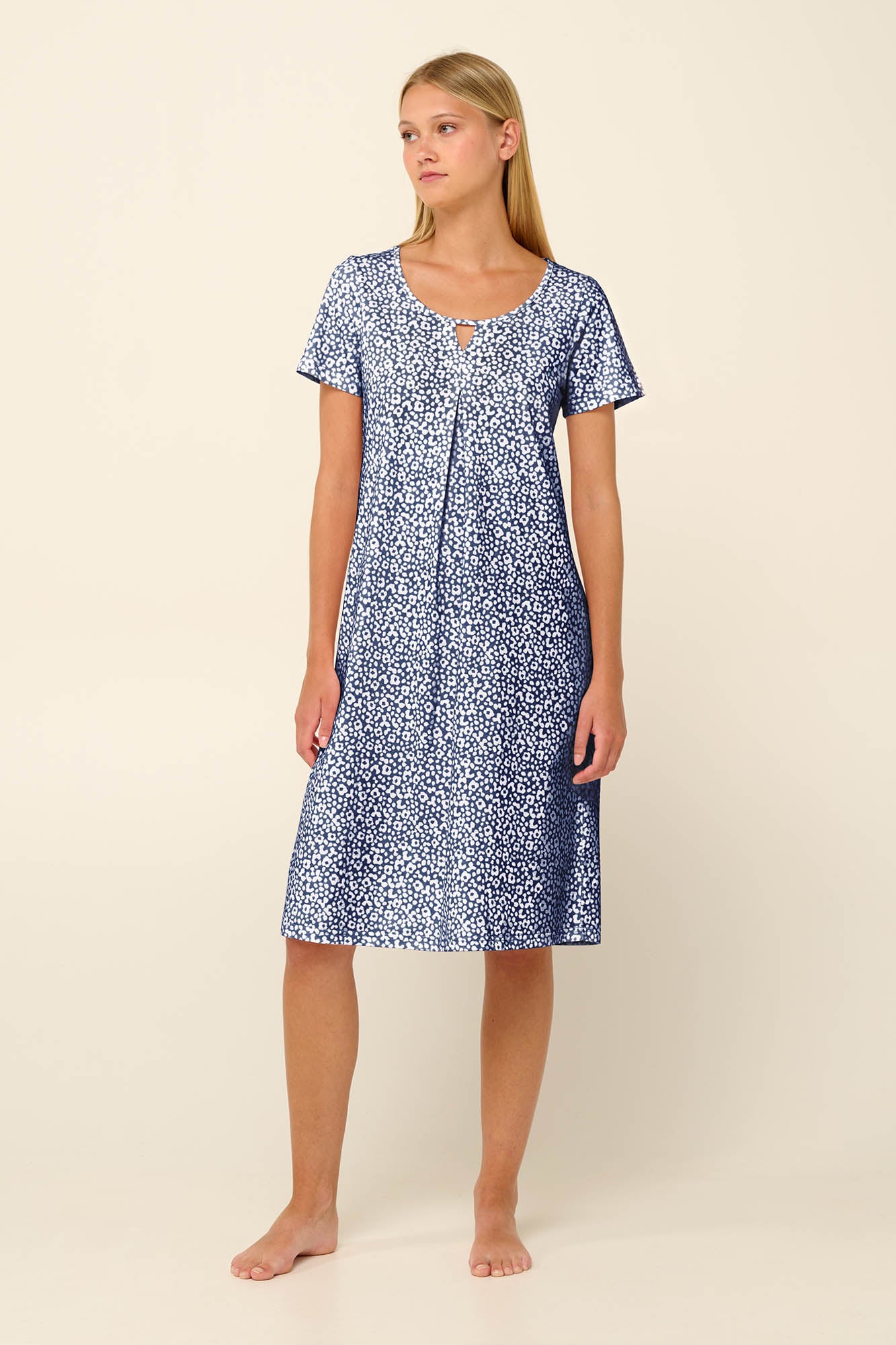 https://assets.vampfashion.com/SOFTONE_TMP_IMAGES/5_0848168122.jpg