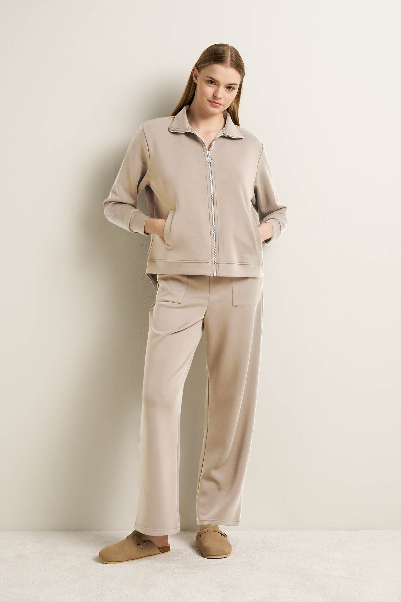https://assets.vampfashion.com/SOFTONE_TMP_IMAGES/5_0935912708.jpg