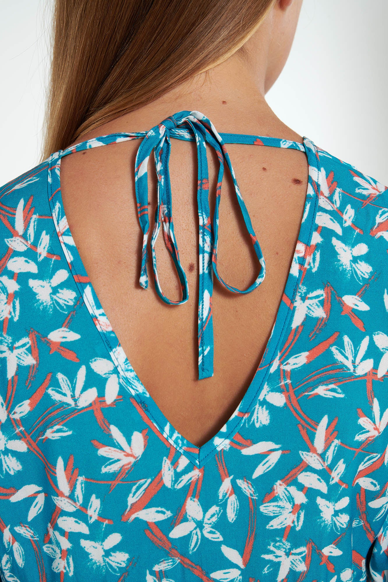 https://assets.vampfashion.com/SOFTONE_TMP_IMAGES/5_0938557950.jpg
