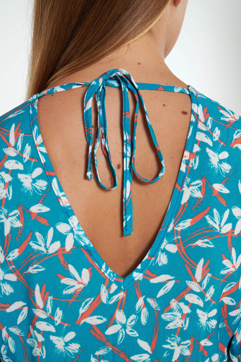 https://assets.vampfashion.com/SOFTONE_TMP_IMAGES/5_0938557950.jpg