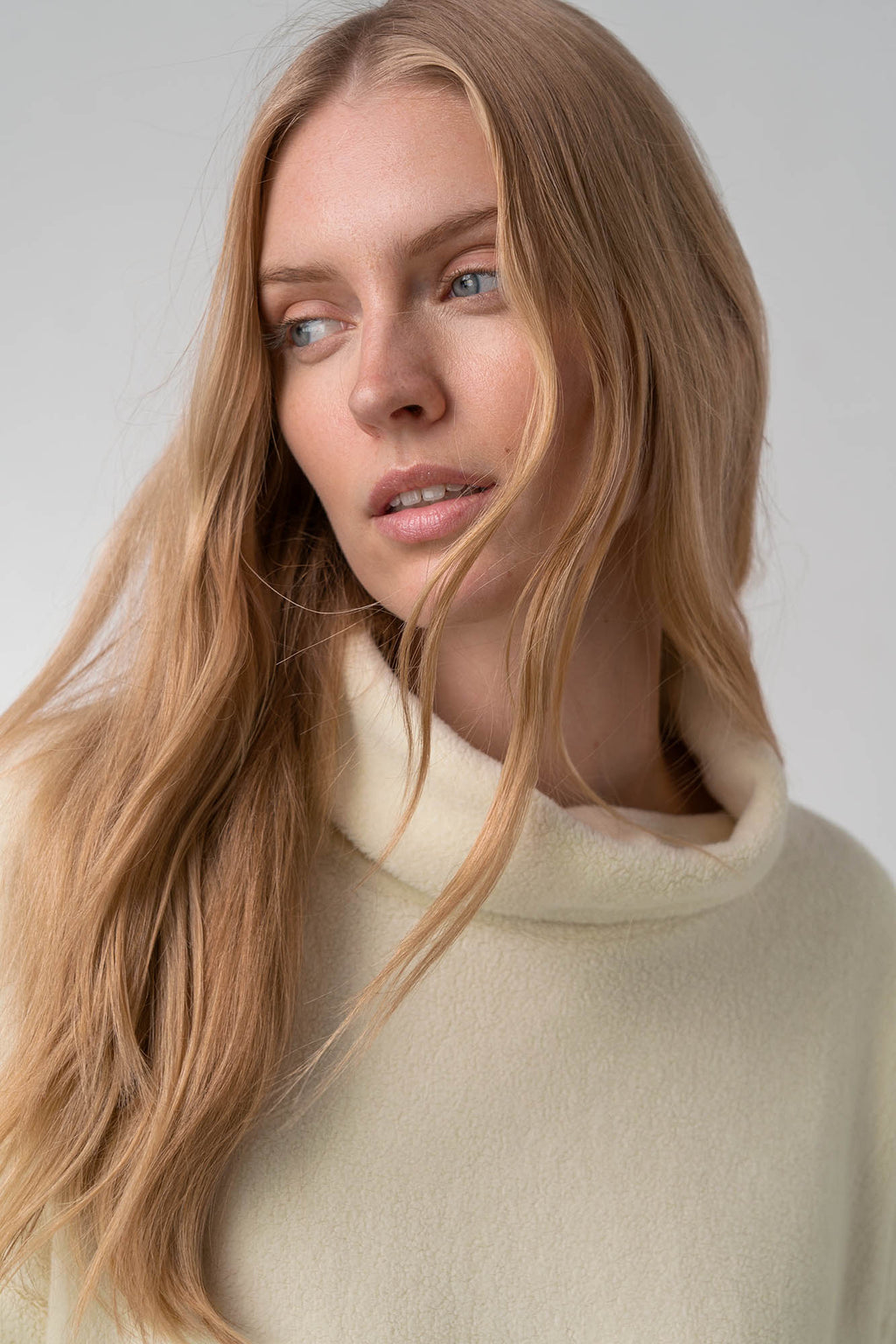 https://assets.vampfashion.com/SOFTONE_TMP_IMAGES/5_0978311580.jpg