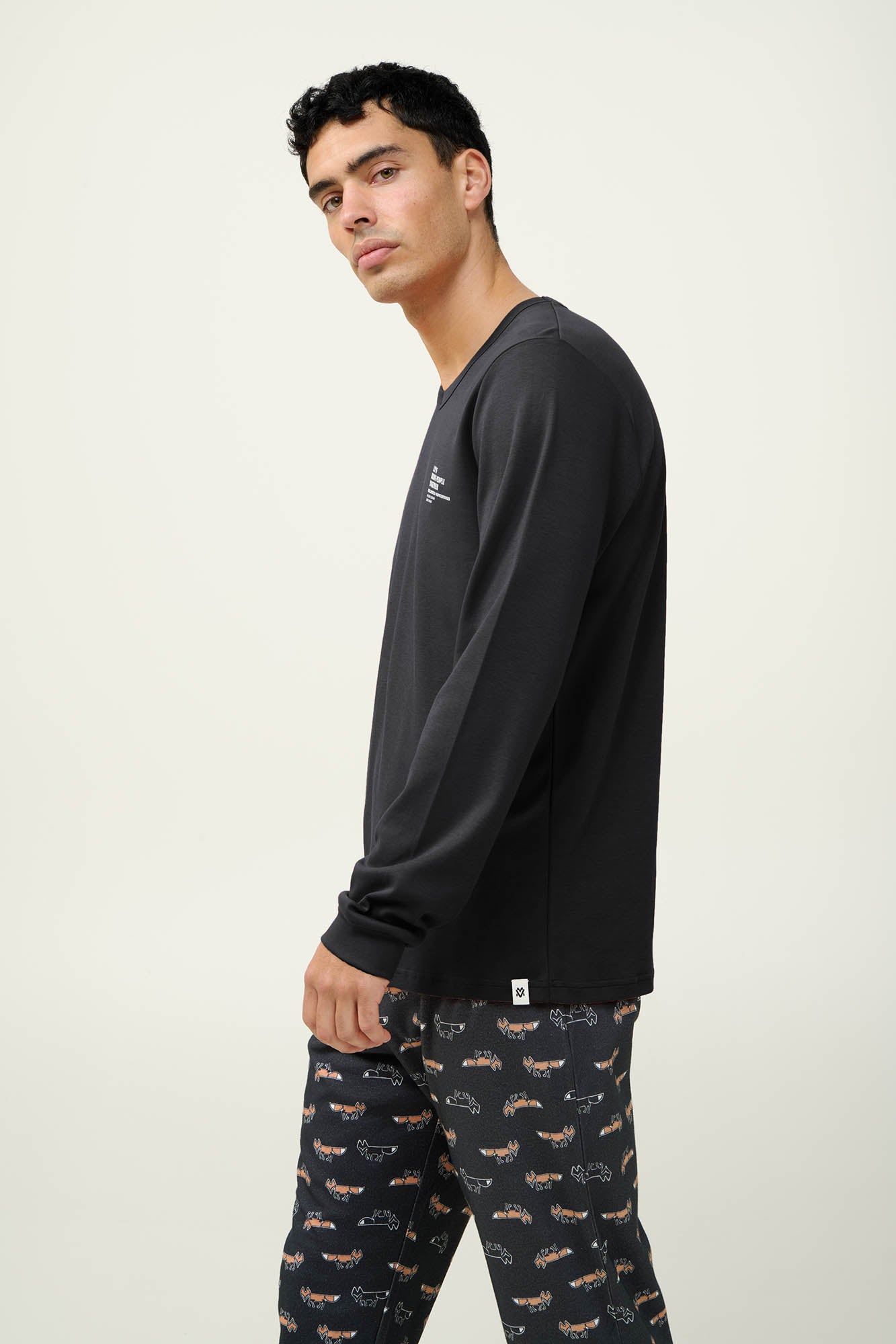 https://assets.vampfashion.com/SOFTONE_TMP_IMAGES/6_0127522471.jpg