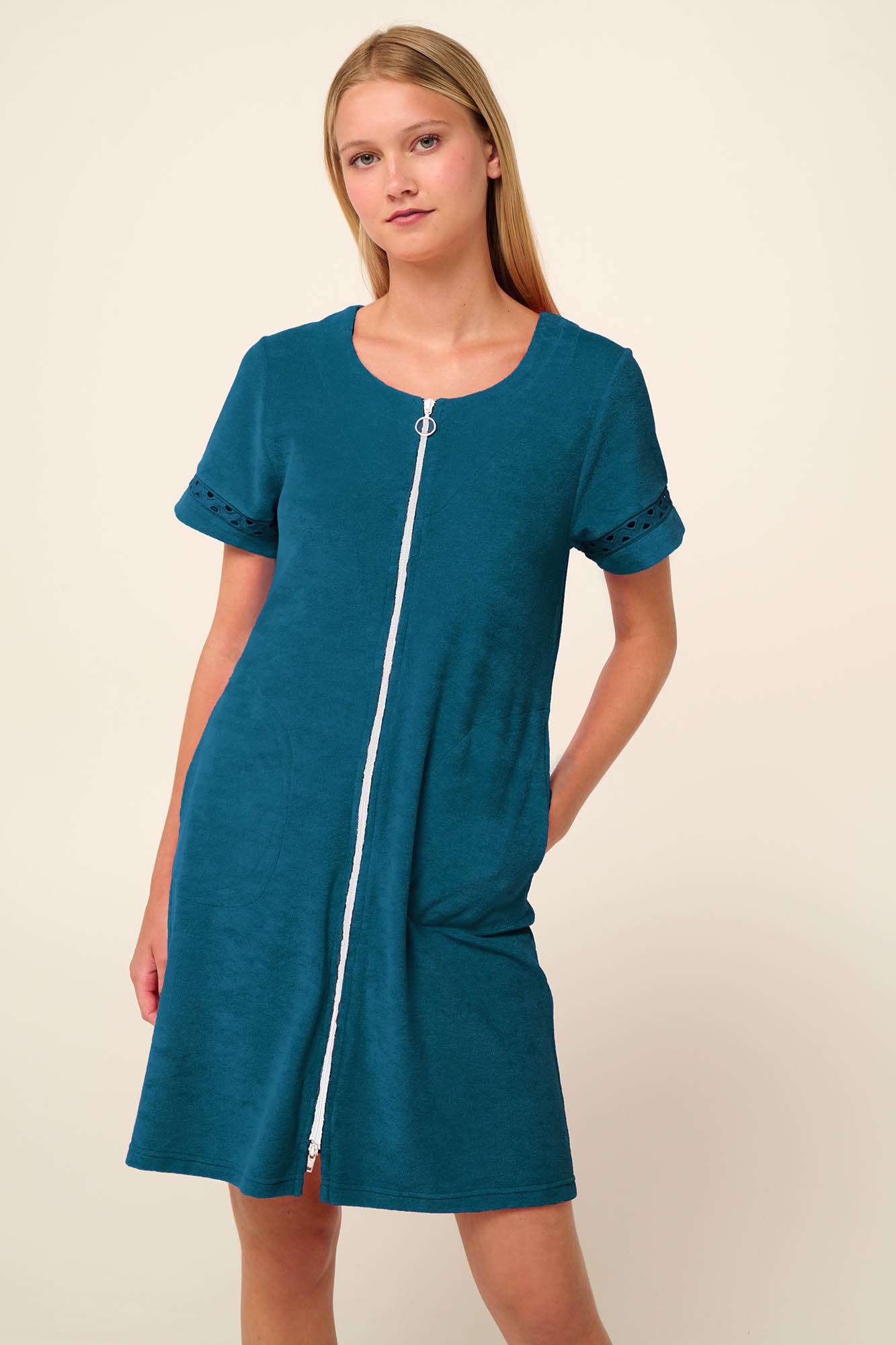 https://assets.vampfashion.com/SOFTONE_TMP_IMAGES/6_0233762623.jpg