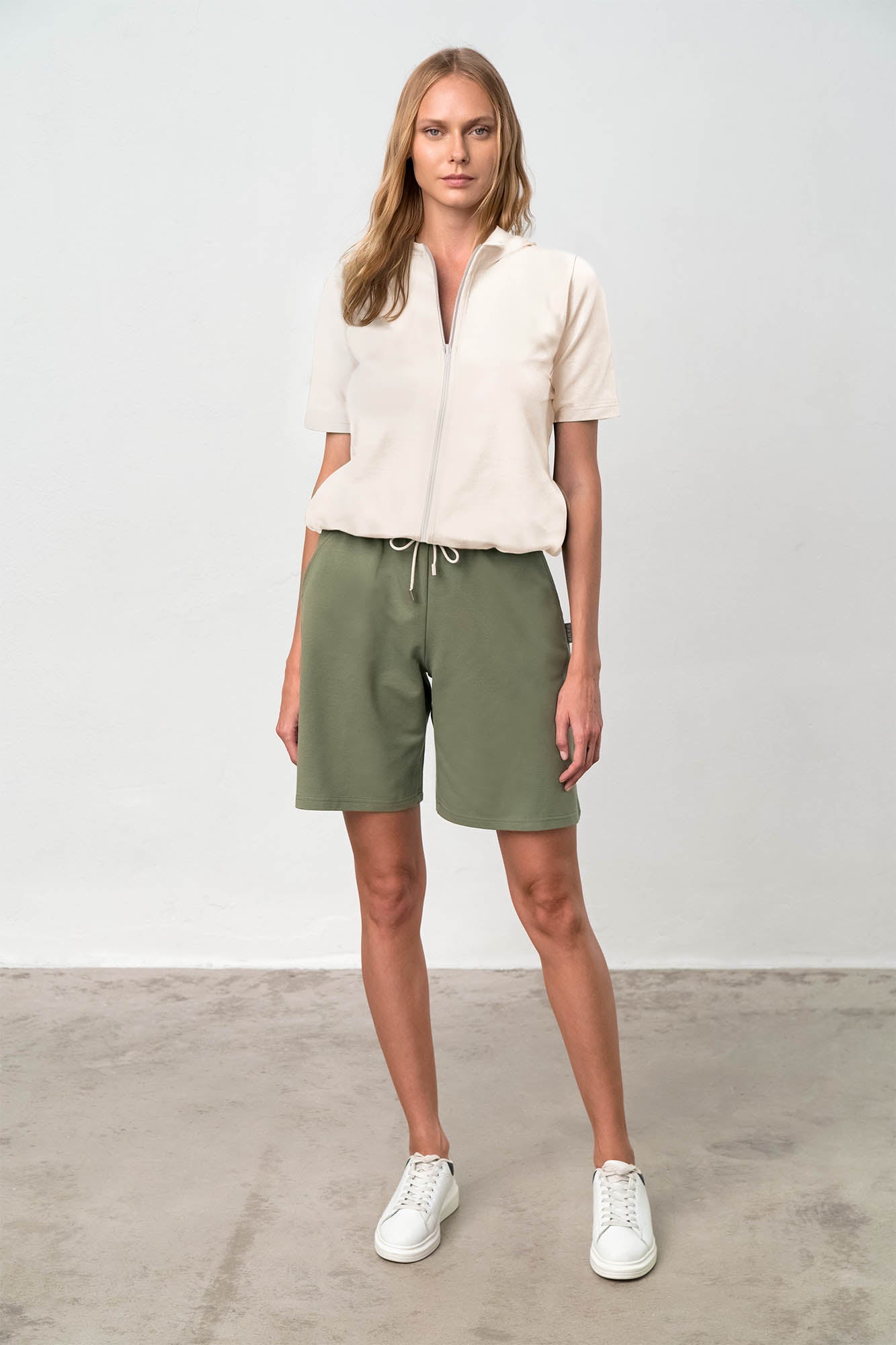 https://assets.vampfashion.com/SOFTONE_TMP_IMAGES/6_0335151381.jpg