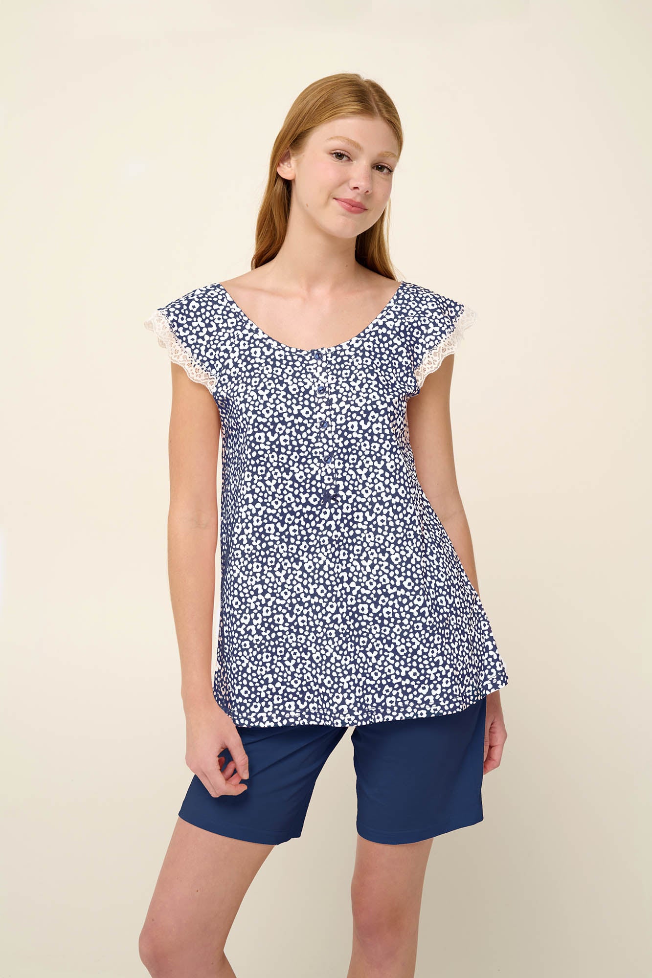 https://assets.vampfashion.com/SOFTONE_TMP_IMAGES/6_0354899551.jpg
