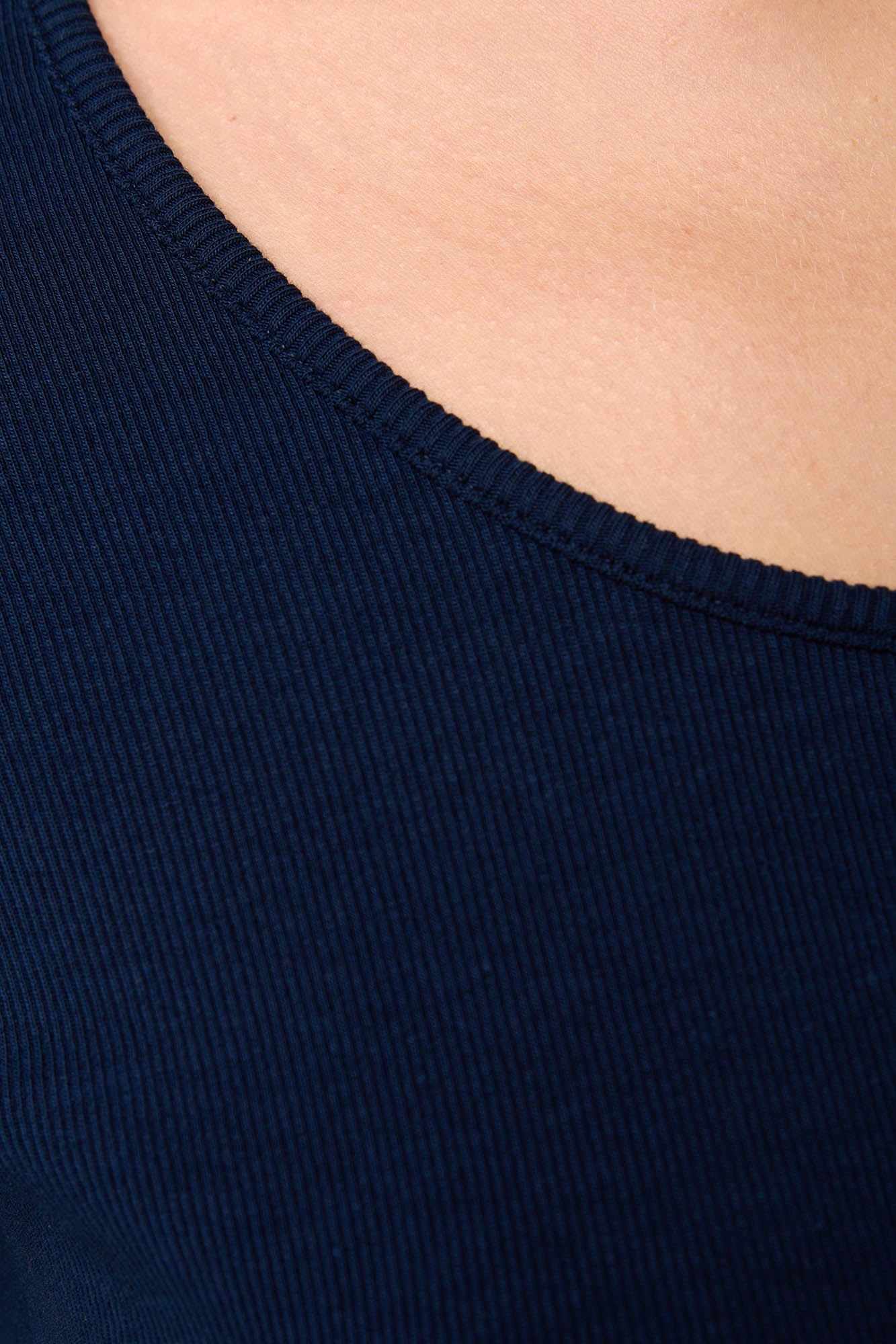 https://assets.vampfashion.com/SOFTONE_TMP_IMAGES/6_0377499029.jpg