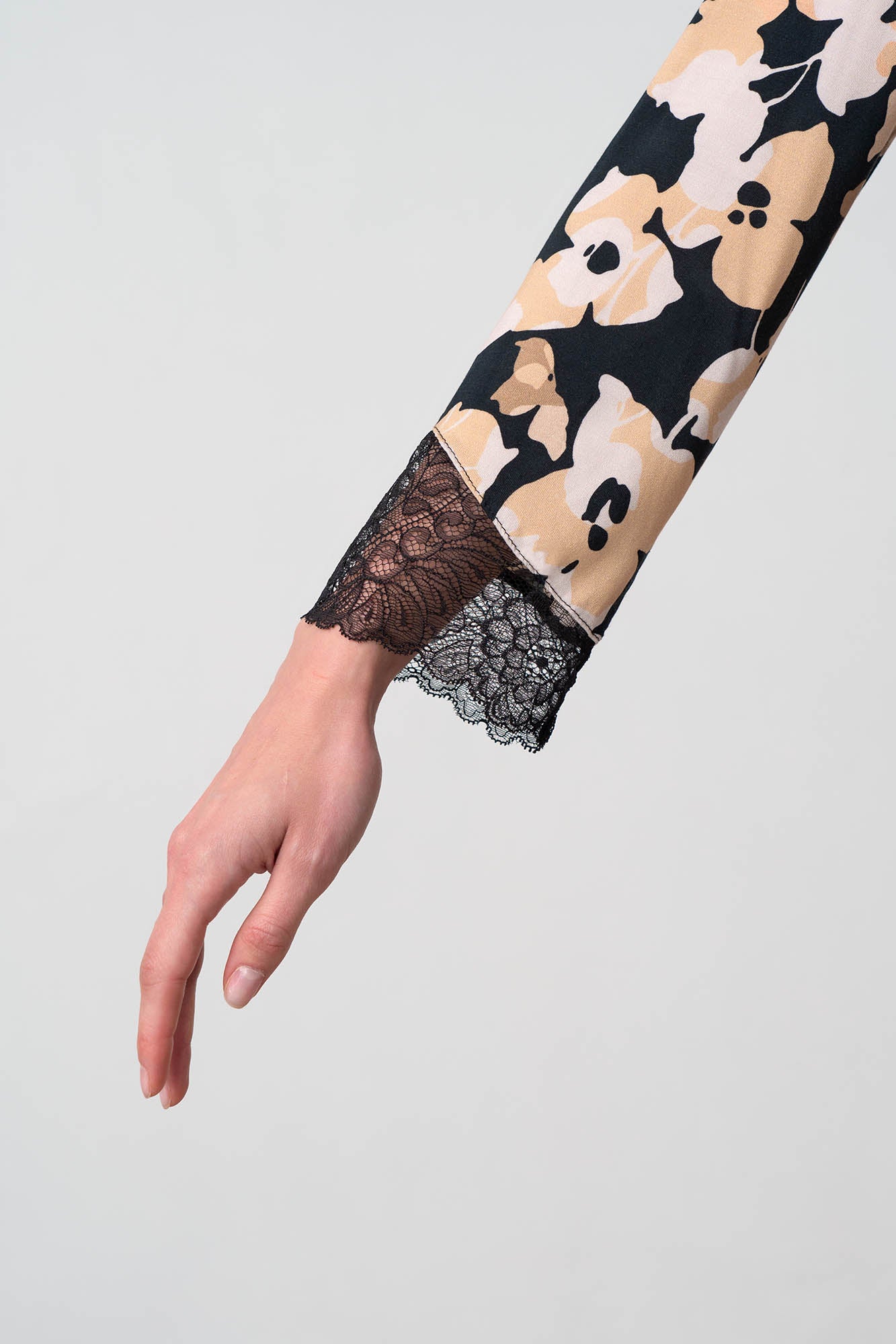 https://assets.vampfashion.com/SOFTONE_TMP_IMAGES/6_0388112657.jpg
