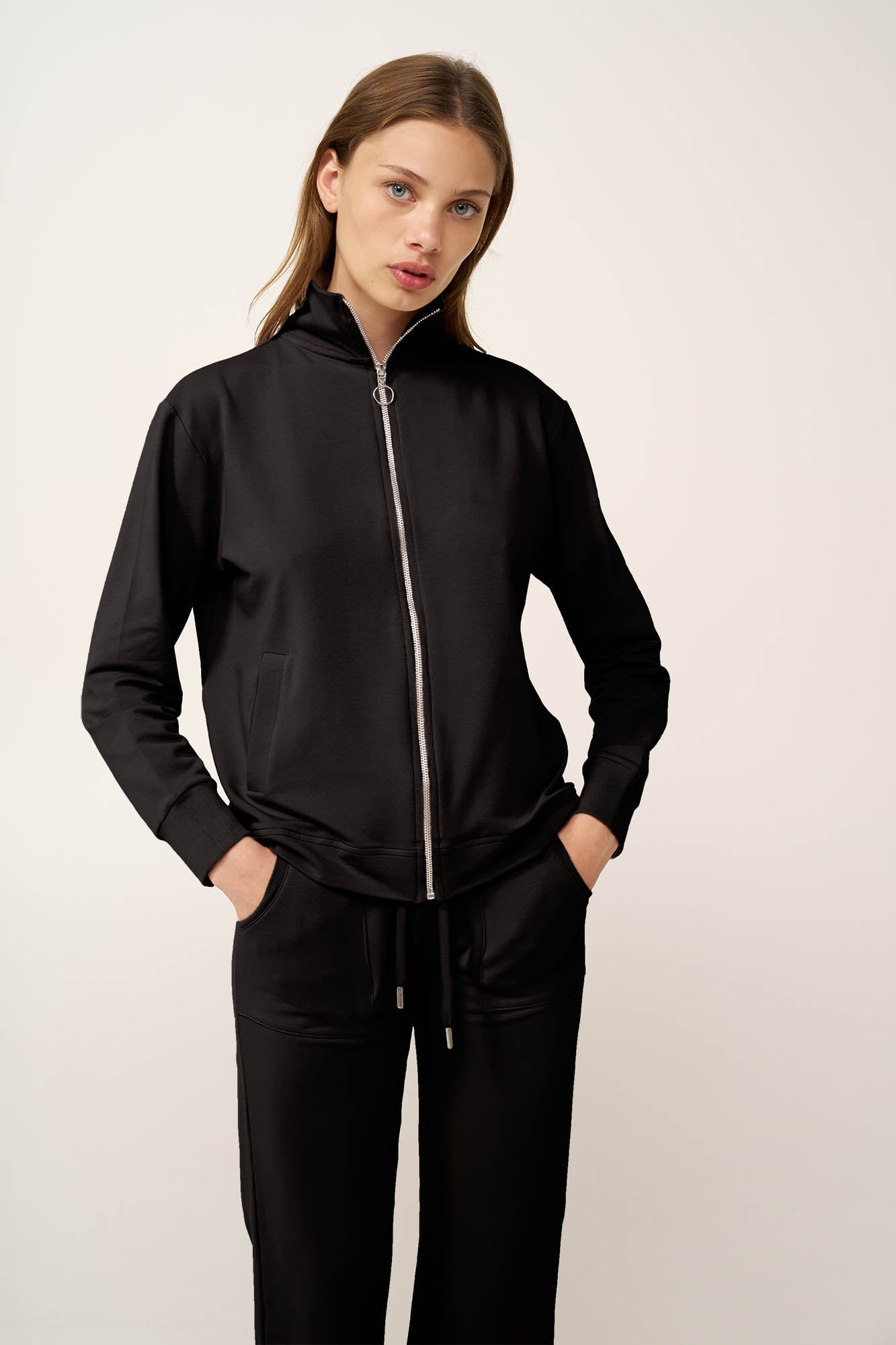https://assets.vampfashion.com/SOFTONE_TMP_IMAGES/6_0535458860.jpg