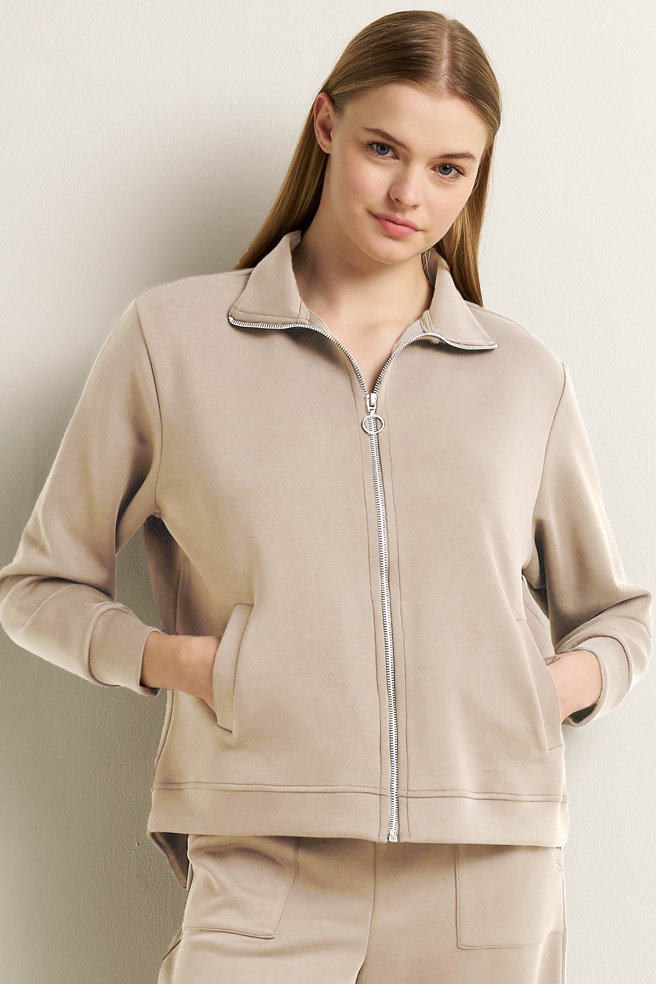 https://assets.vampfashion.com/SOFTONE_TMP_IMAGES/6_0544587826.jpg