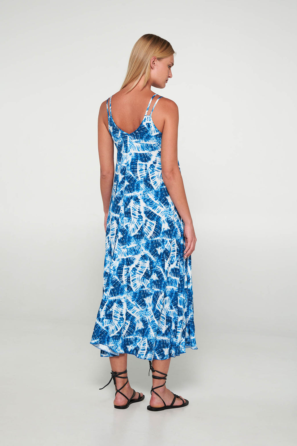 https://assets.vampfashion.com/SOFTONE_TMP_IMAGES/6_0745221682.jpg