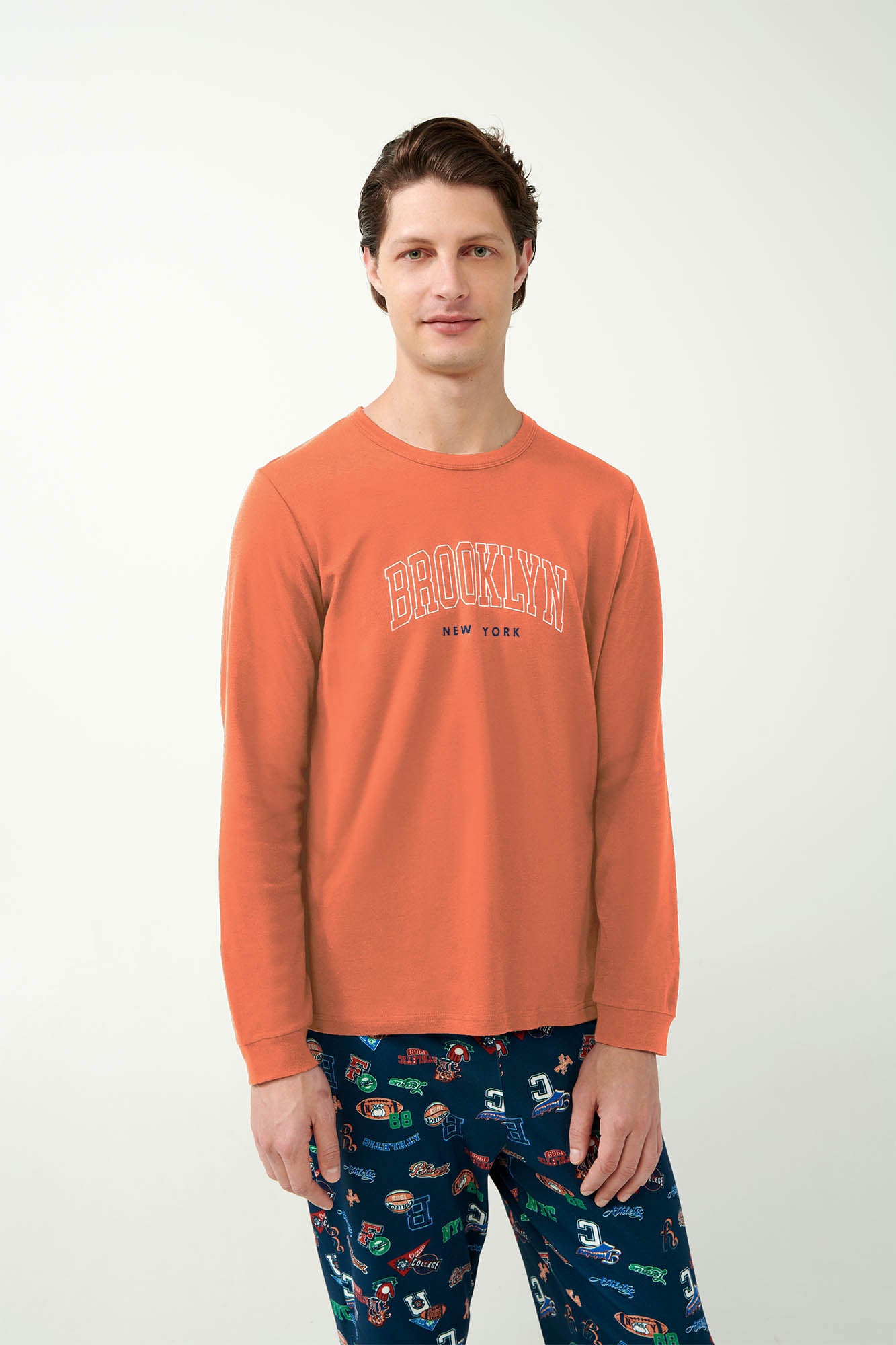https://assets.vampfashion.com/SOFTONE_TMP_IMAGES/6_0812570517.jpg