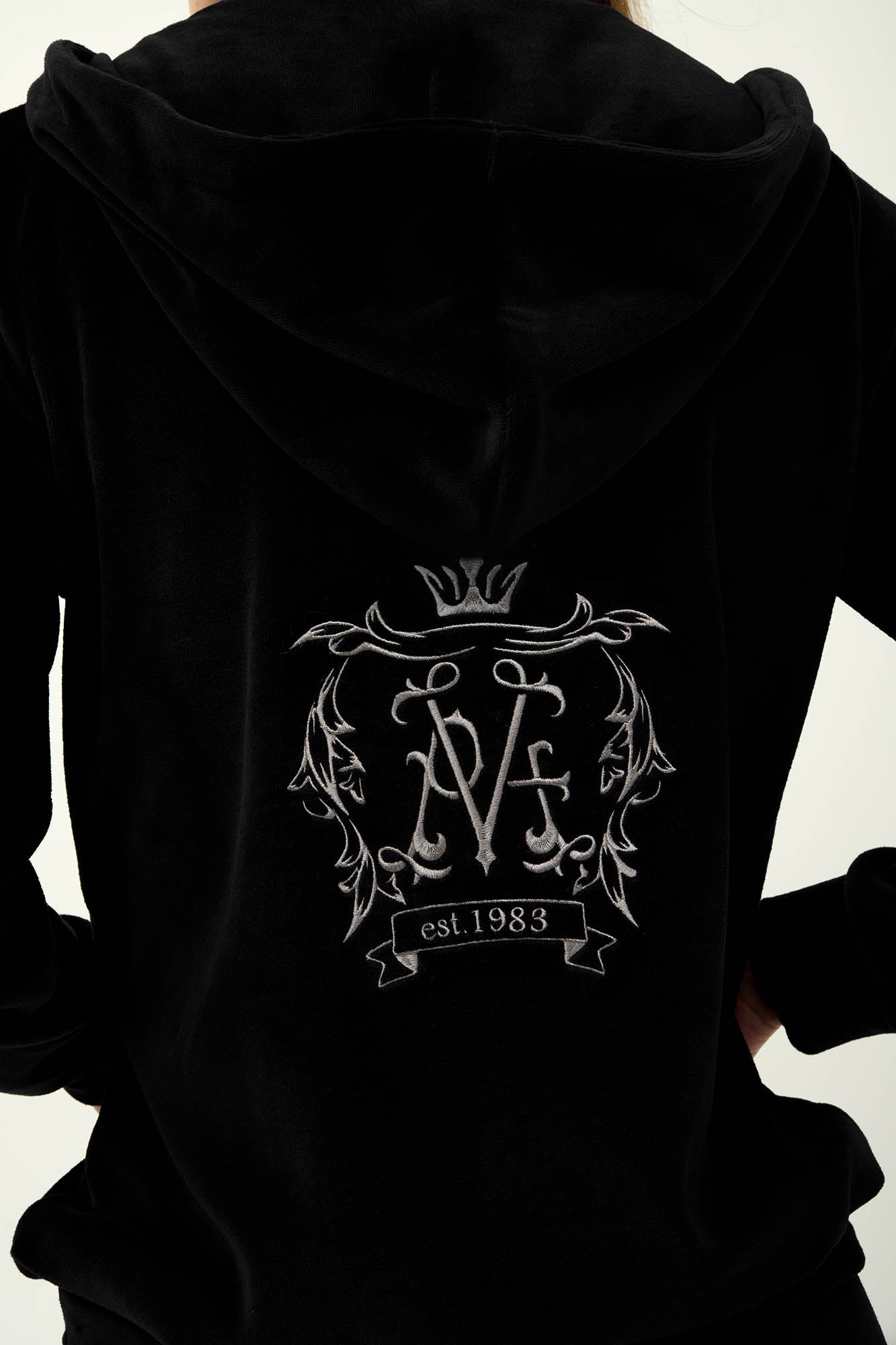 https://assets.vampfashion.com/SOFTONE_TMP_IMAGES/6_0856745833.jpg