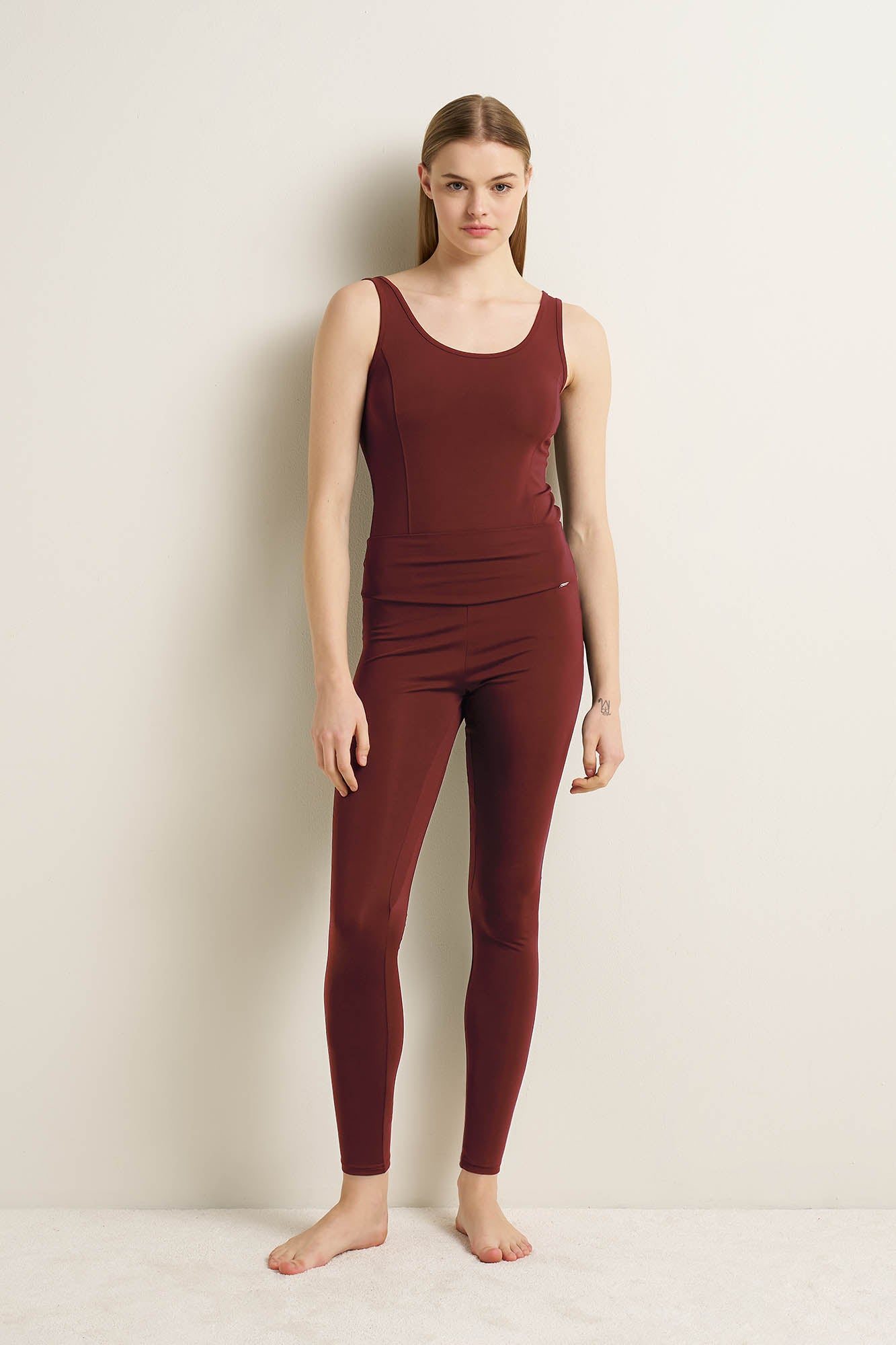 https://assets.vampfashion.com/SOFTONE_TMP_IMAGES/7_0033459364.jpg