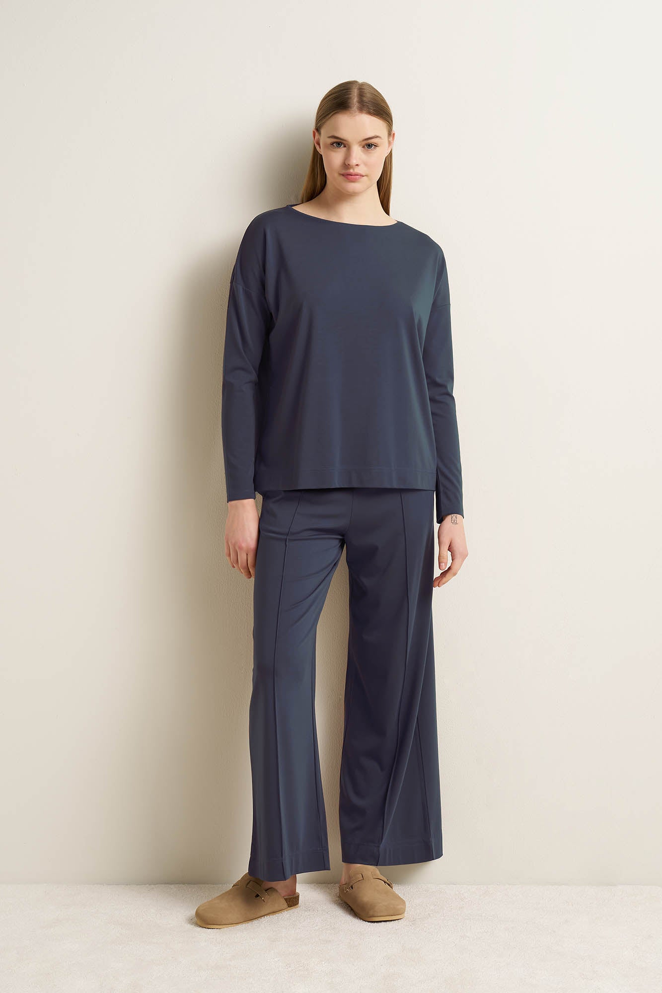 https://assets.vampfashion.com/SOFTONE_TMP_IMAGES/7_0188679180.jpg