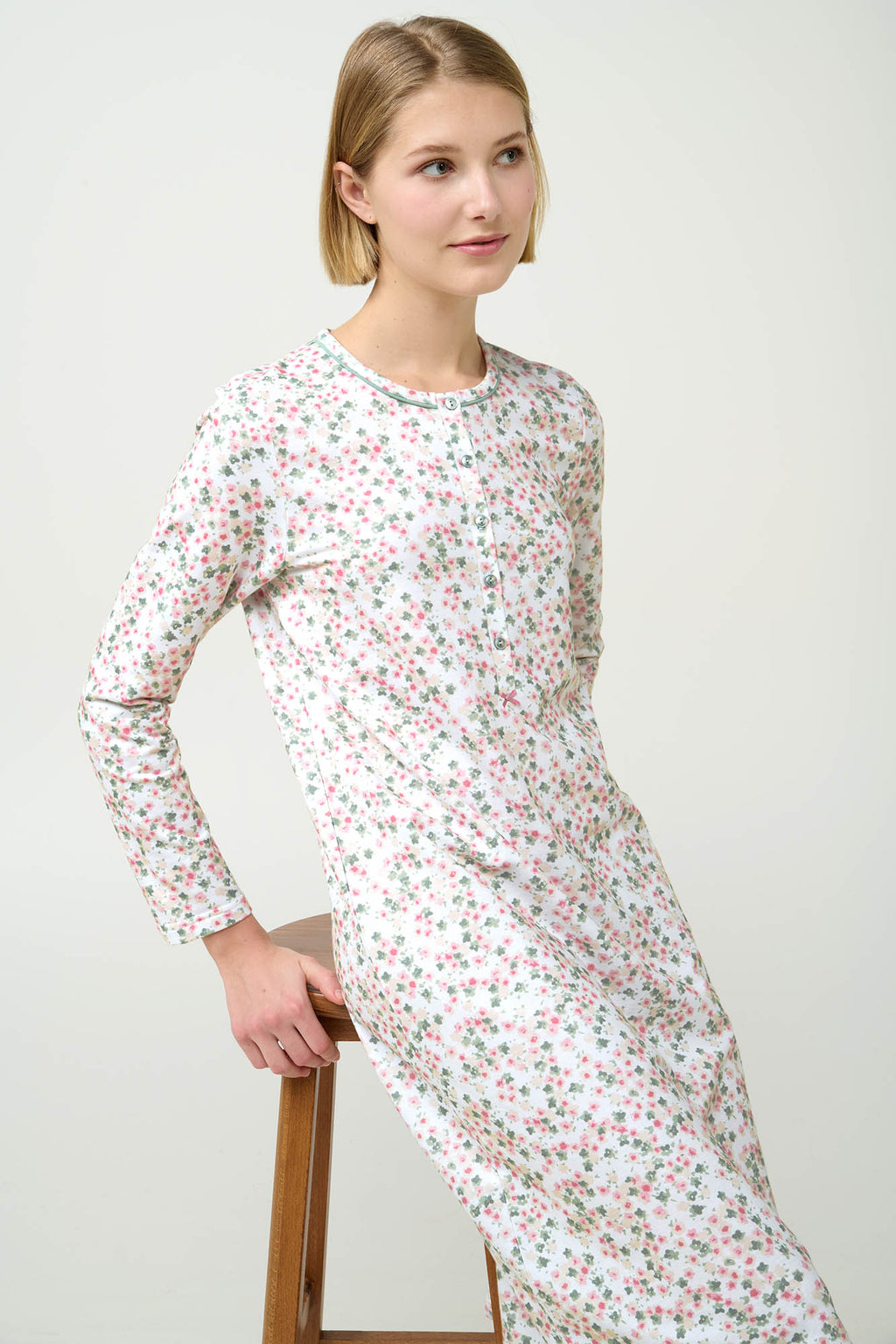 https://assets.vampfashion.com/SOFTONE_TMP_IMAGES/7_0753991215.jpg