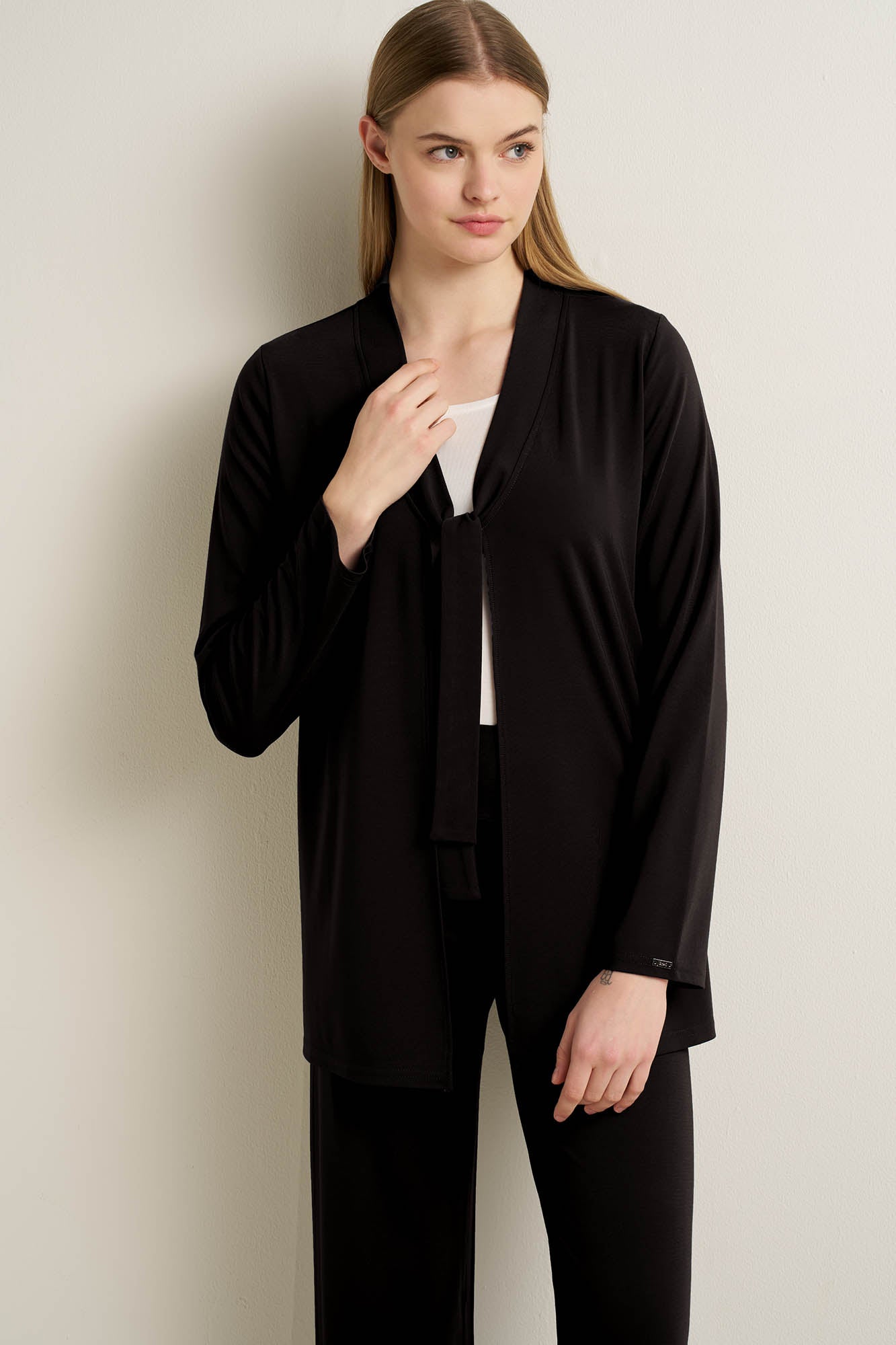 https://assets.vampfashion.com/SOFTONE_TMP_IMAGES/8_0057439325.jpg