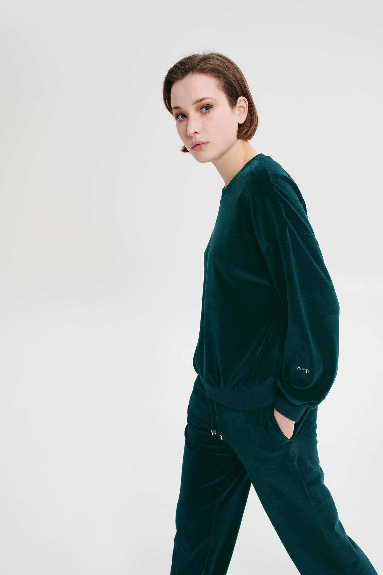 https://assets.vampfashion.com/SOFTONE_TMP_IMAGES/8_0242085689.jpg