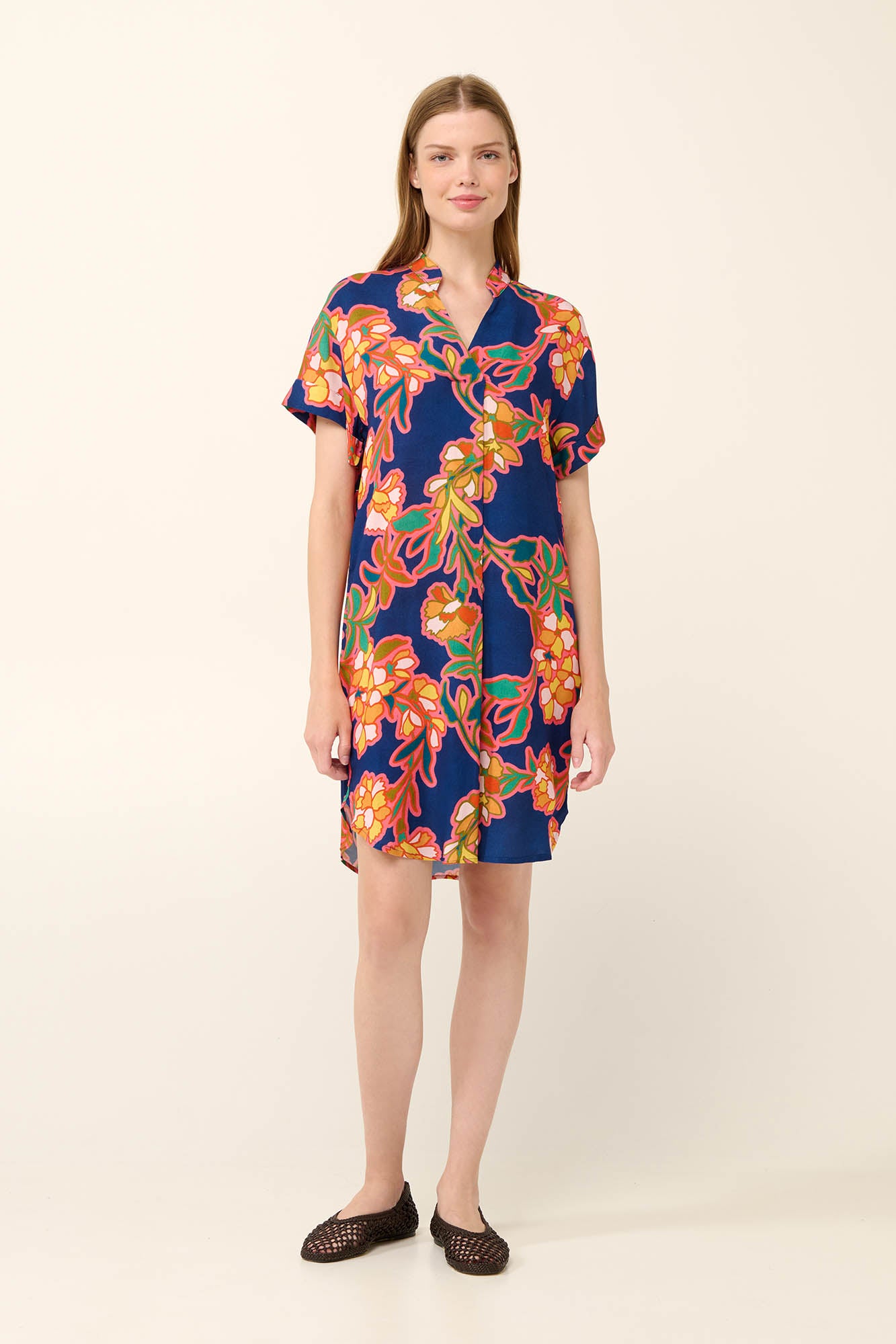 https://assets.vampfashion.com/SOFTONE_TMP_IMAGES/8_0276886178.jpg