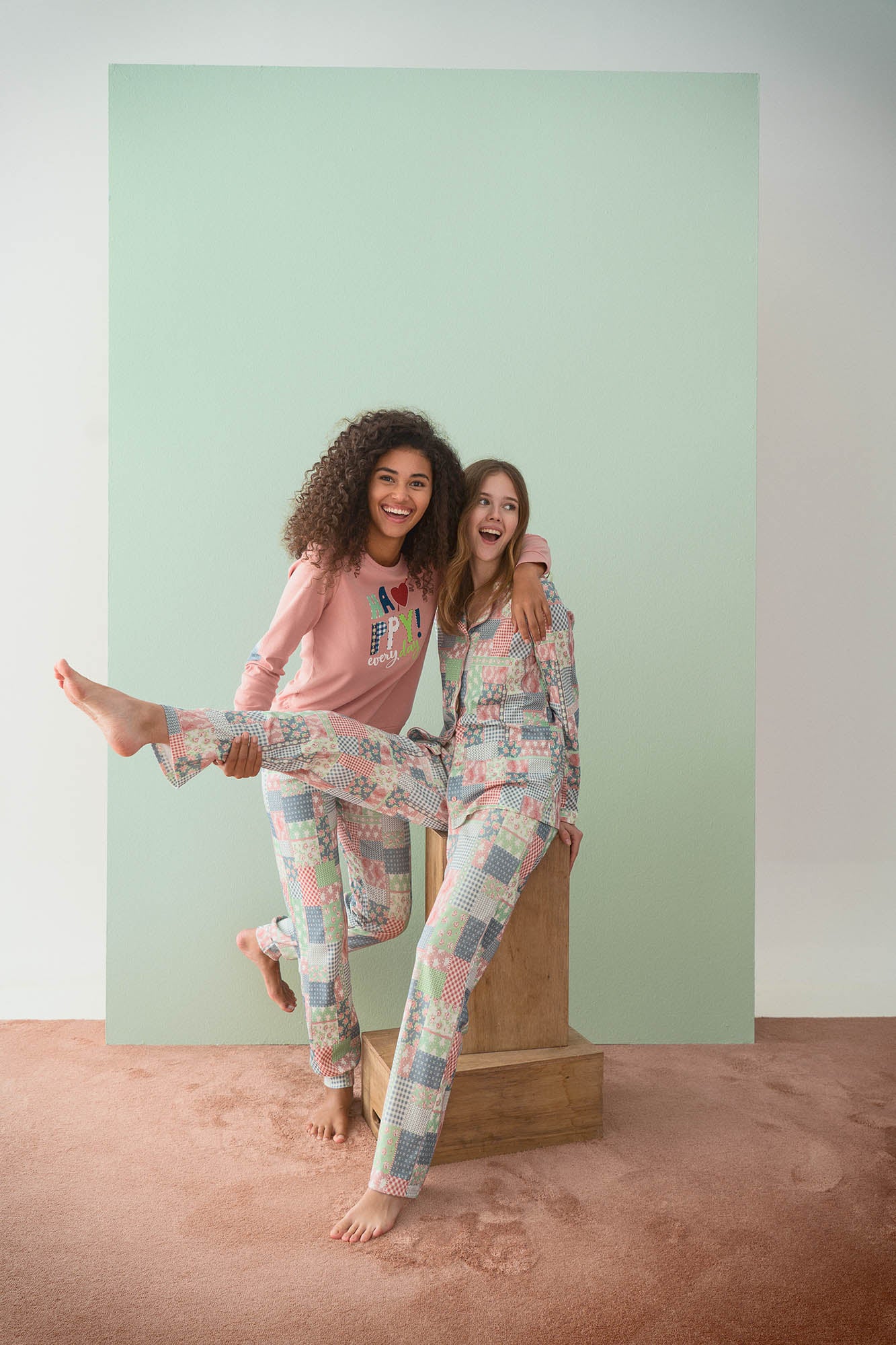 https://assets.vampfashion.com/SOFTONE_TMP_IMAGES/9_0192369866.jpg
