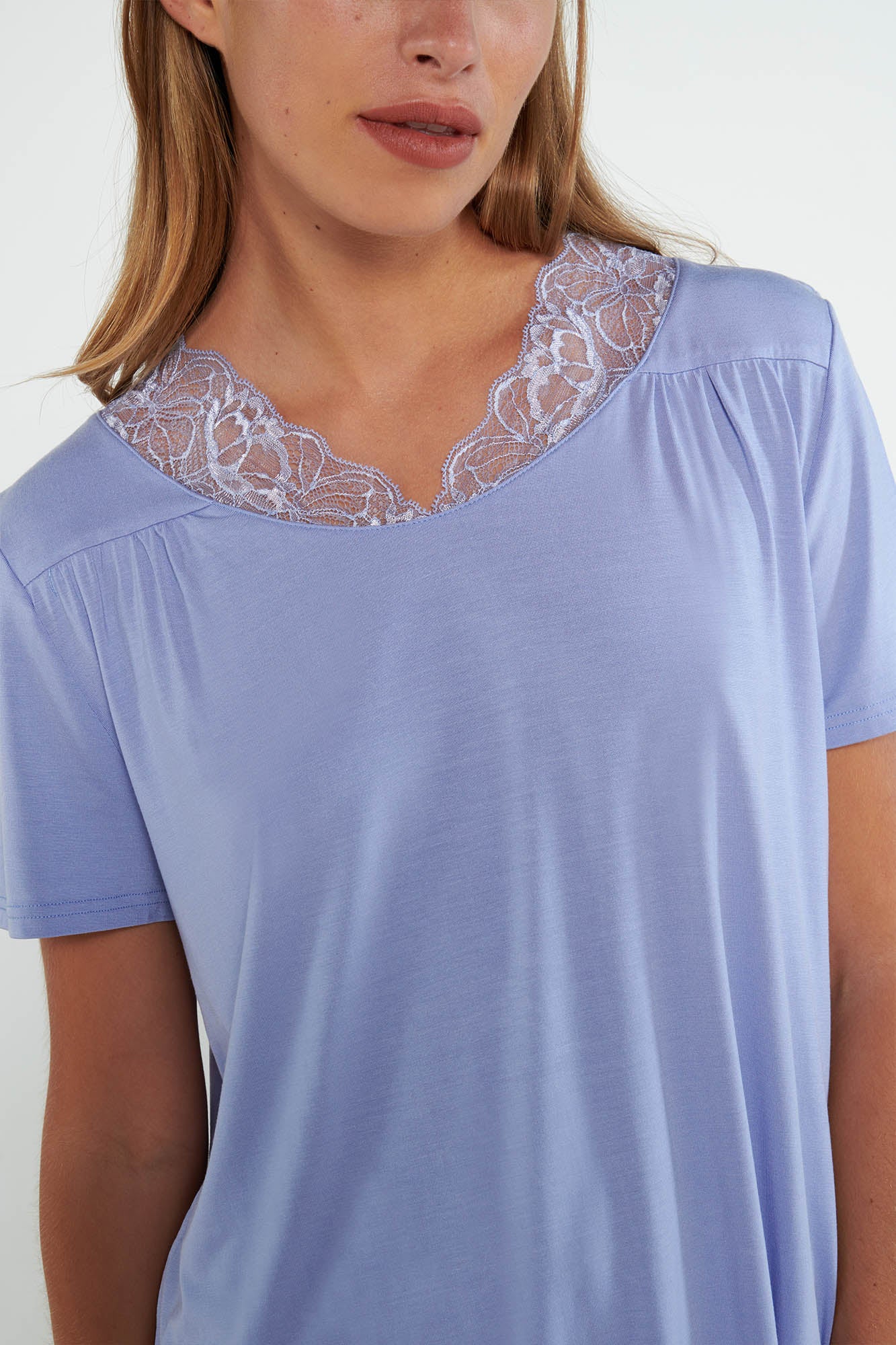 https://assets.vampfashion.com/SOFTONE_TMP_IMAGES/9_0651690664.jpg