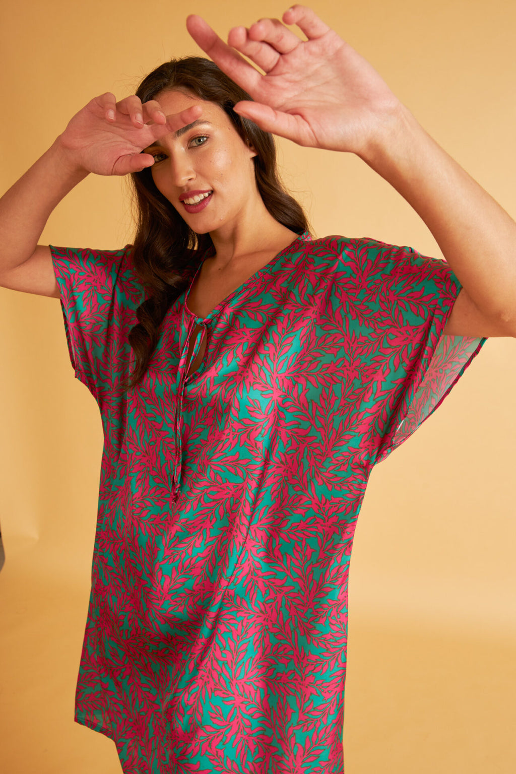 Harmony - Φόρεμα Satin Κοντό Με / Μανίκι Και Δέσιμο Magenta/Green